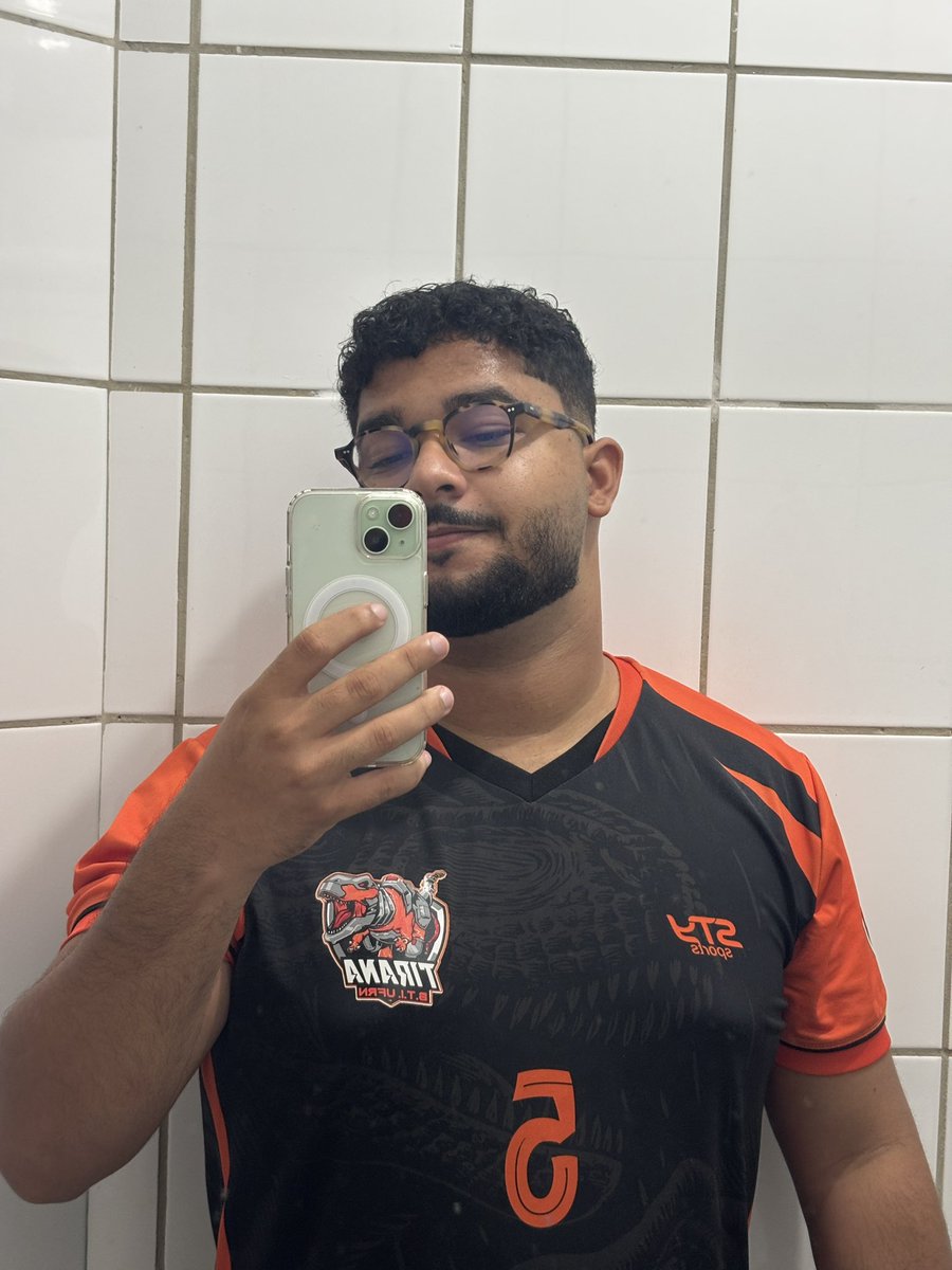 o menino mais otario da cidade tweet media