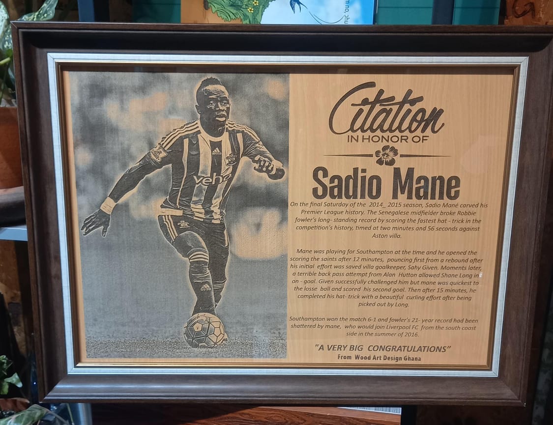 AntwiNa1's tweet photo. @AlNassrFC_EN @julietbawuah @SMane_Officiel 

Happy Birthday Sadio Mane.

Jackson Antwi- CEO, Wood Art Design Ghana 🇬🇭 

I Customized this Bamboo made Photo Frame for Sadio Mane for free.  Can someone help me deliver it to him please...

Call or WhatsApp +233 554990102
Email: jacksonantwi2015@gmail.com https://t.co/xRg6kTLwqi