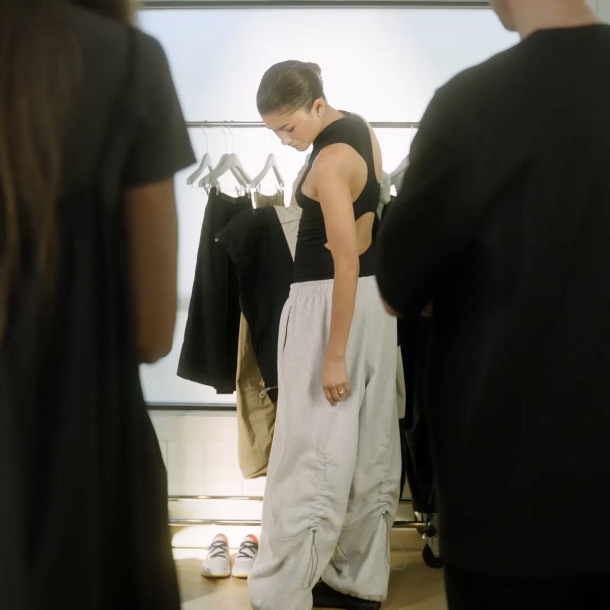 she’s three apples tall ☹️