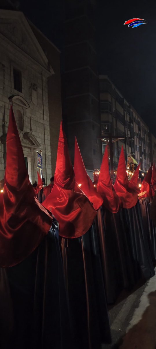 Bendito el que viene en nombre del Señor,
os bendecimos desde la casa del Señor;
el Señor es Dios, él nos ilumina.

📸 <a href="/leia_2207/">LEIA🥀</a>