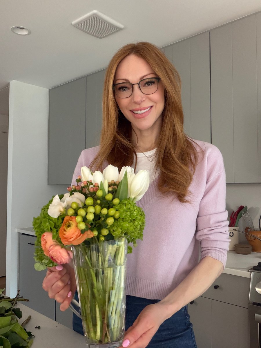 Laura Prepon tweet media