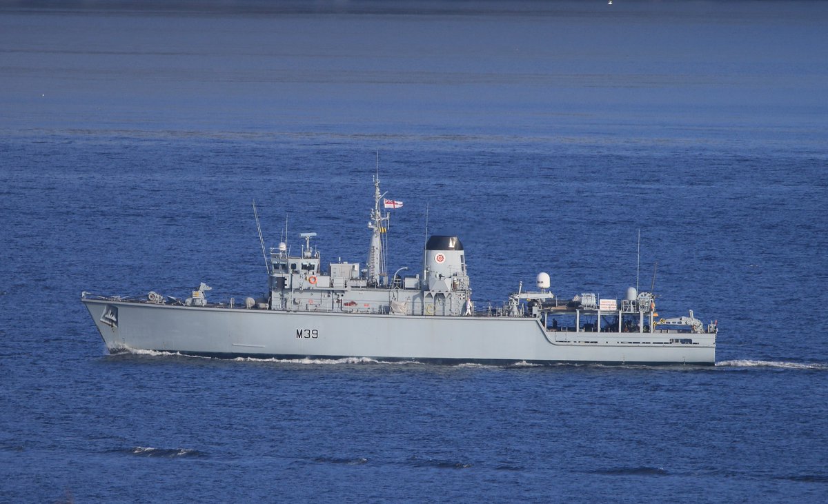 ScotlandDX's tweet image. HMS Hurworth M-39 passing Gourock today outbound from Faslane #RoyalNavy #Navy #shipping