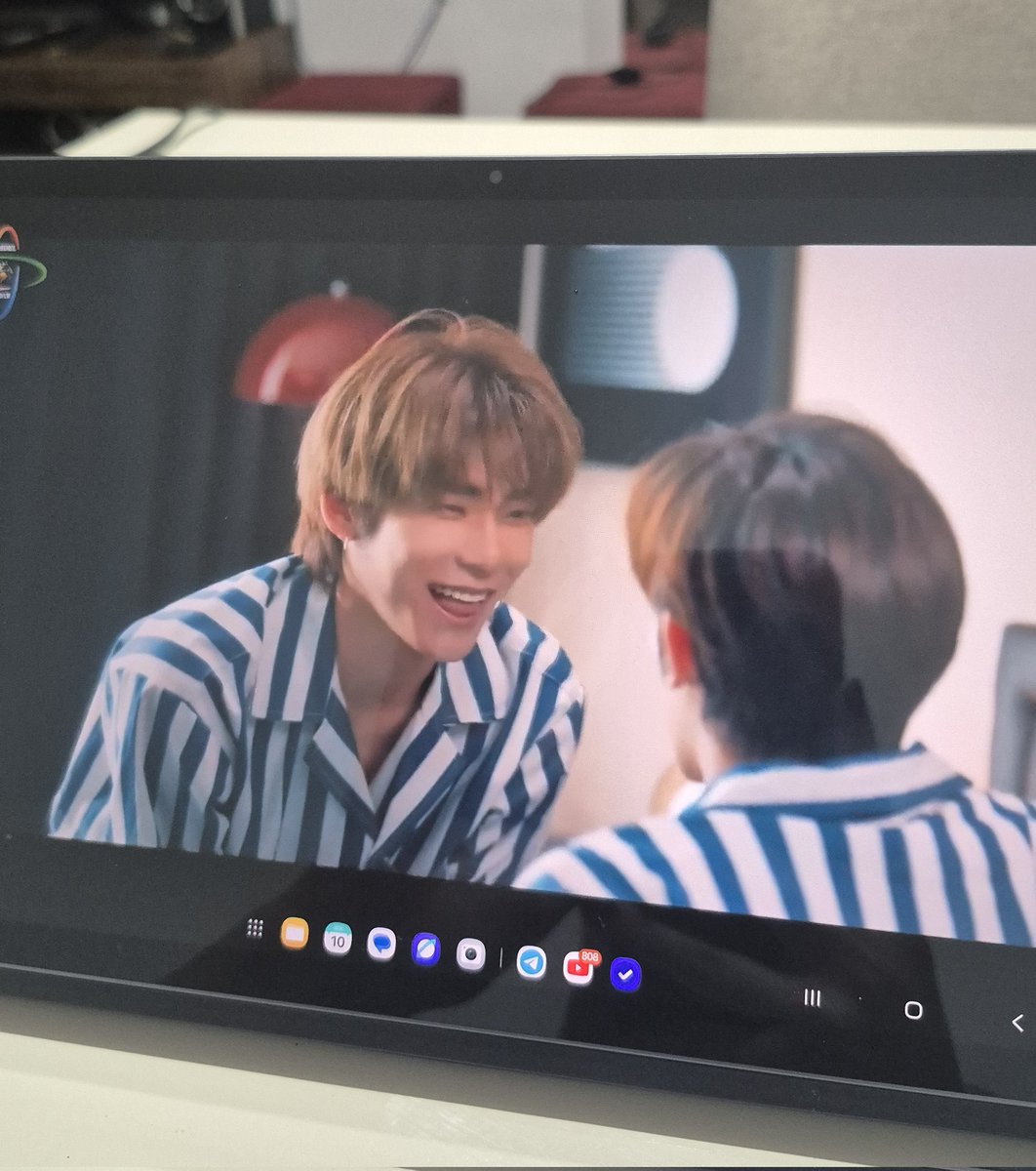 cindy; VAI VER O BTS tweet media