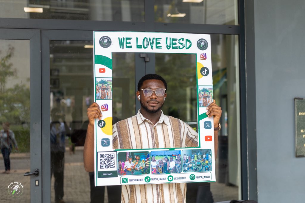 UesdInsider's tweet photo. Captured energy. Real vibes.  
This is what campus looks like 
Students really love UESD.💚😍 https://t.co/zuEQM2XS0D