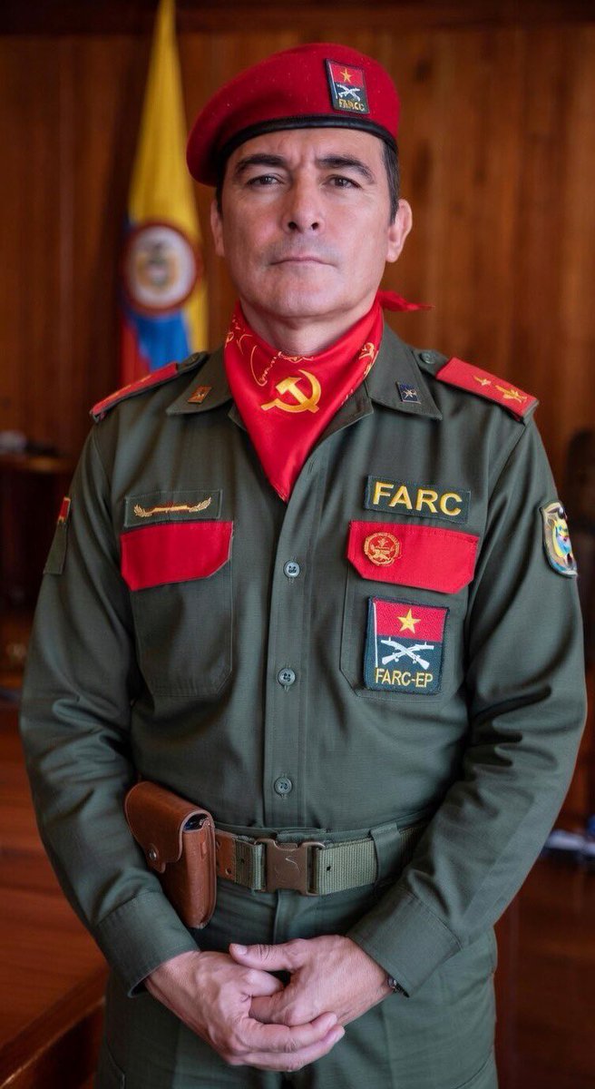 ‼️Ojalá algún día esta lacra, magistrado de las FARC, vaya a la cárcel. 

Menos mal Estados Unidos lo tiene en la mira porque saben todo lo que ha hecho con la justicia y como presuntamente ha favorecido al narcotráfico.