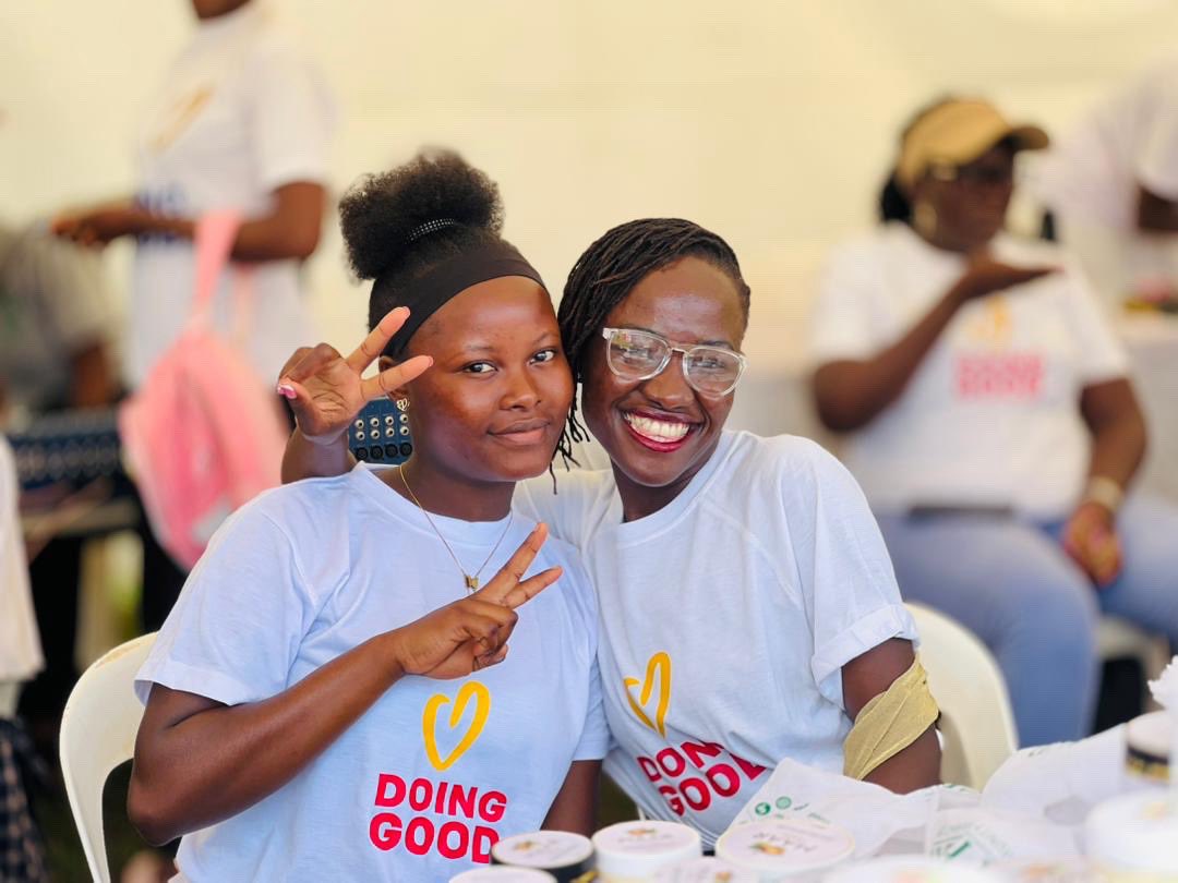 CivLegacy_F's tweet image. ⁉️ How far can kindness travel when others choose to carry it too? Further than we ever expect.
@ethurcf doing good! 
#GoodDeedsDayUganda #DoGood #CommunitySpirit #ActsOfKindness