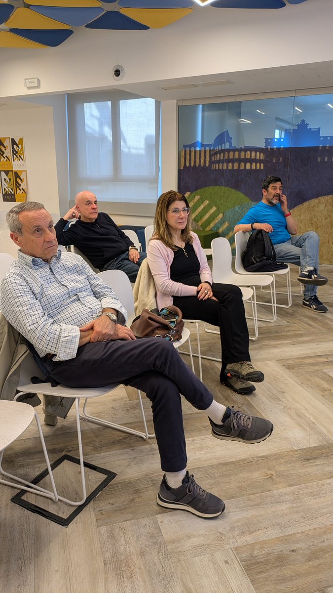 roma_wordpress's tweet photo. L'incontro di oggi del Meetup WordPress di Roma, l'argomento del giorno è stato WordPress 7 🧐 https://t.co/wJAW3SmEFj