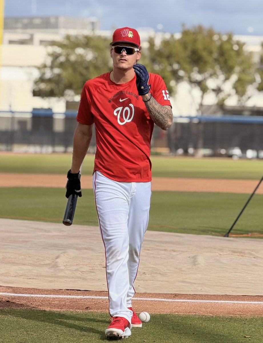 TheNatsReport's tweet image. 🔥 The House Is Rockin’! 🏠
 
Brady House leads the #Nationals with 5 multi-hit games and is tied for 4th in the NL. He’s hitting .303 with a .362 OBP and .512 SLG showing real growth at the plate.

🔗: thenatsreport.com/p/game-notes-w…
✍️: @GrillingwRich
 🆚 Milwaukee @Brewers 
💪: RHP