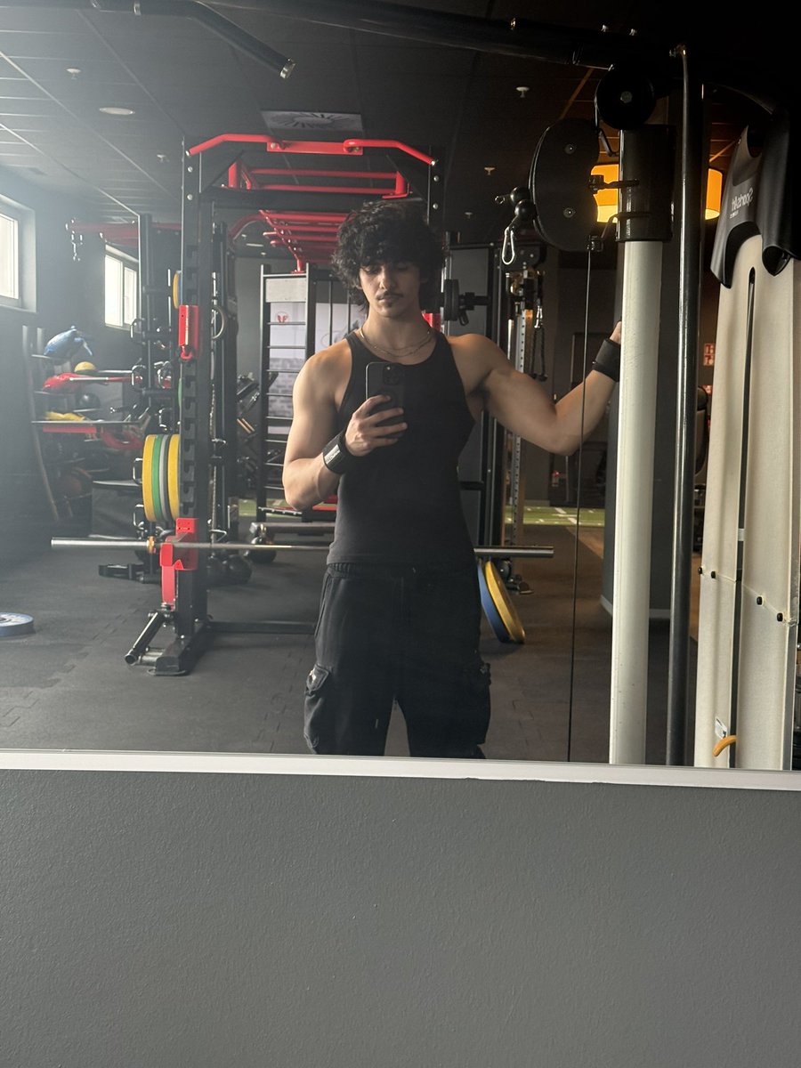 Alpha Ares tweet media