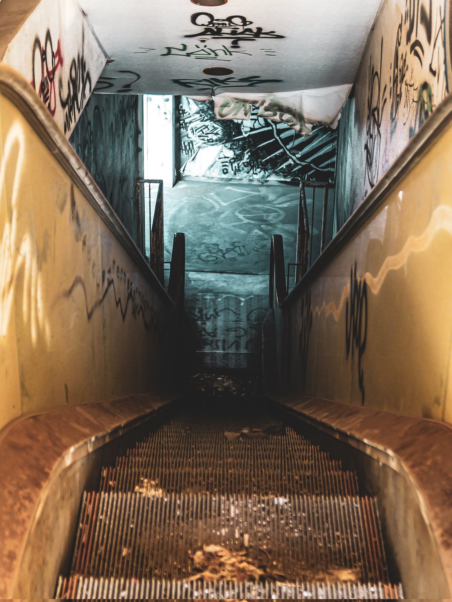 廃エスカレーター