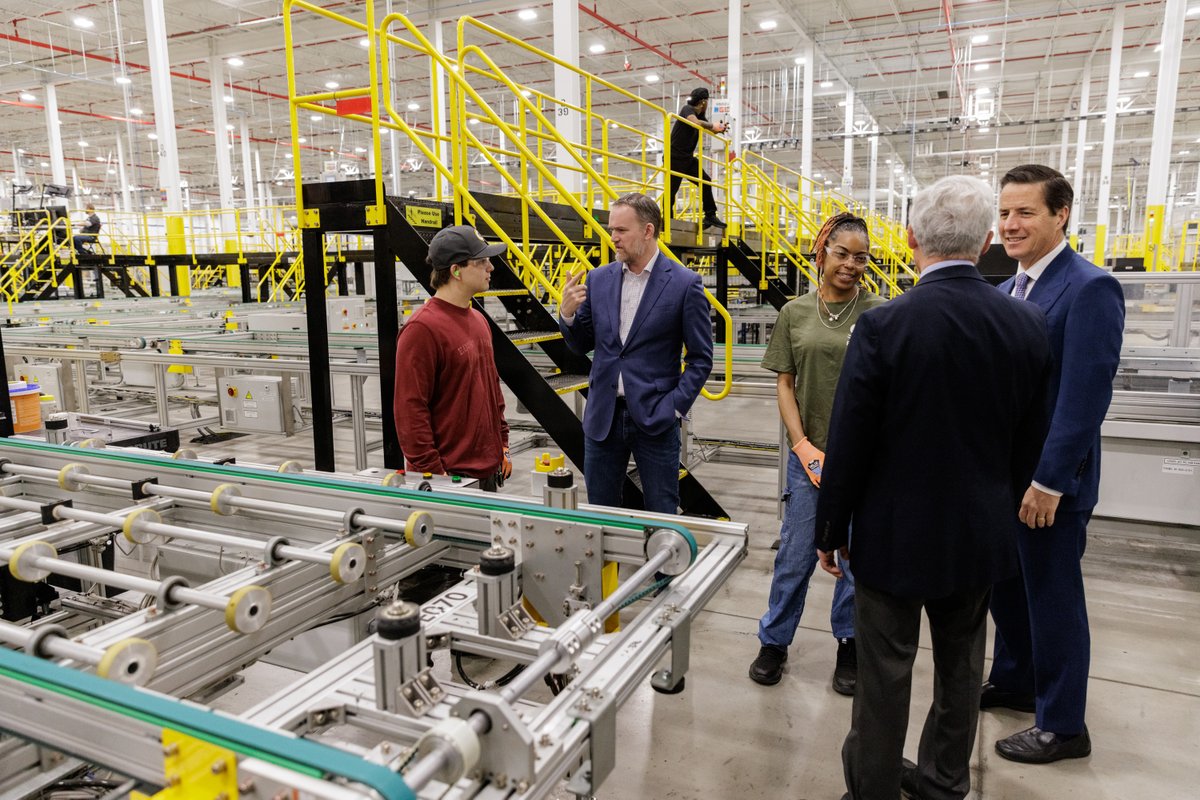 AmericasSolarCo's tweet photo. Today we were honored to welcome @USTradeRep Jamieson Greer to our manufacturing campus in Perrysburg, Ohio, joined by Senator @berniemoreno and Representative @boblatta. 

Ambassador Greer’s visit is recognition of what’s possible when trade policy puts American interests first. By the midpoint of President Trump’s term, First Solar will have brought $1.5 billion in new US manufacturing capacity online across Louisiana and South Carolina — creating 1,400 good‑paying American manufacturing jobs.   

We’re grateful for the opportunity to show Ambassador Greer firsthand how First Solar is building American supply chains, creating American jobs, and helping American communities prosper. We’re proud to manufacture in America — and committed to its future. 

#FirstSolar #AmericasSolarCompany #solarpower #solarenergy #MadeInAmerica