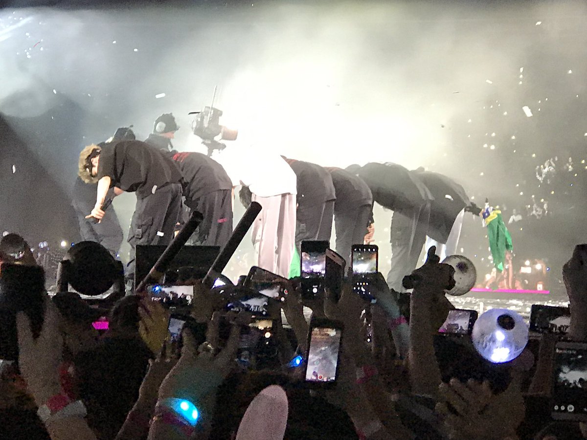 gigi 🏒 VAI VER O BTS tweet media