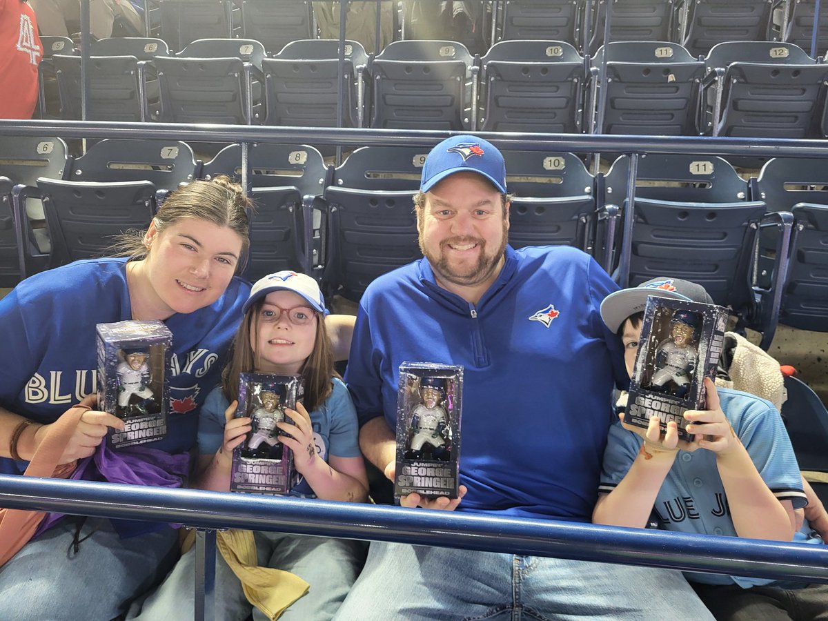 Craig Needles tweet media