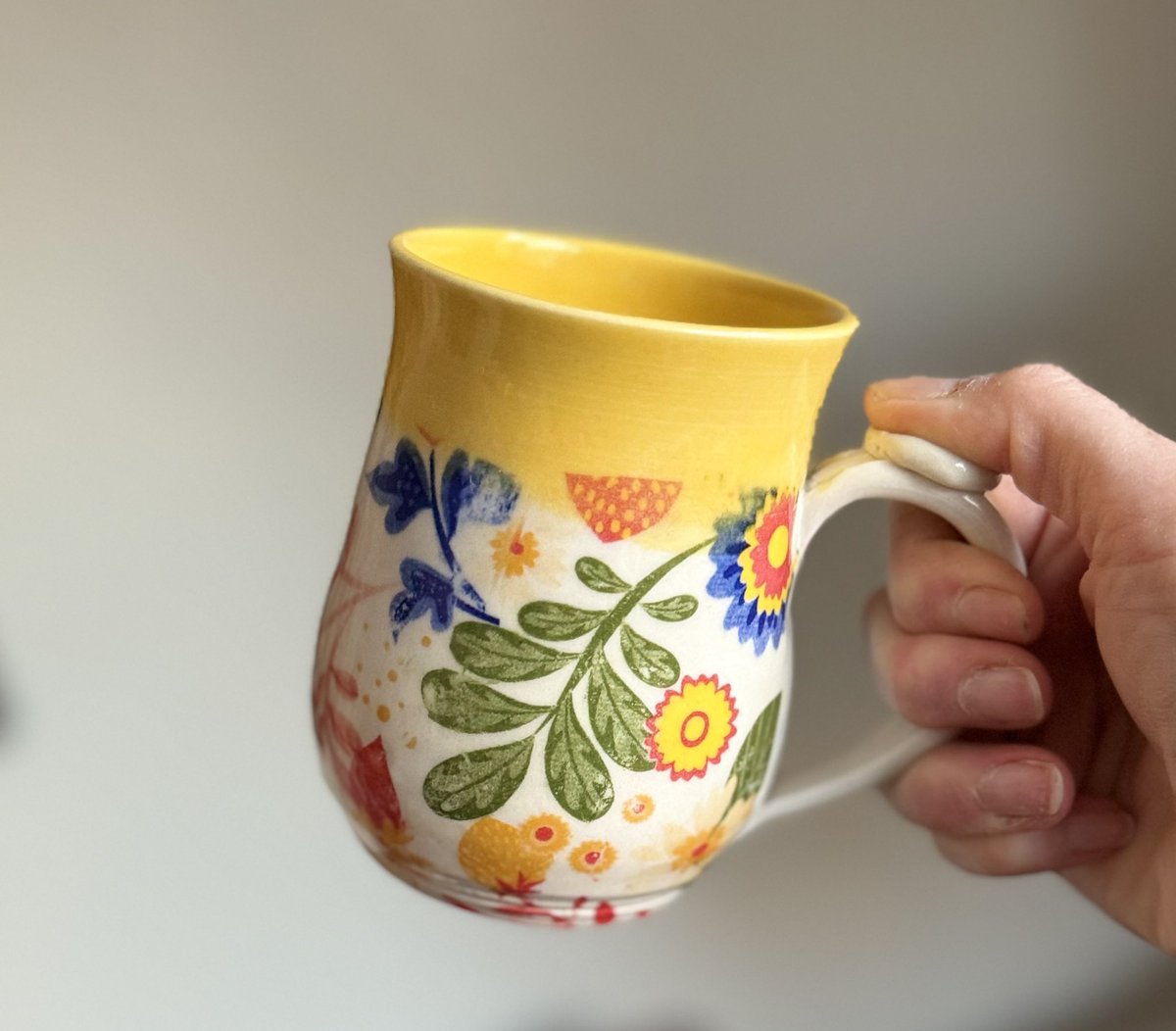 gaylestc's tweet image. I think they are the springiest of all springy mugs that were ever made in the history of spring. Pair available. #mugs
