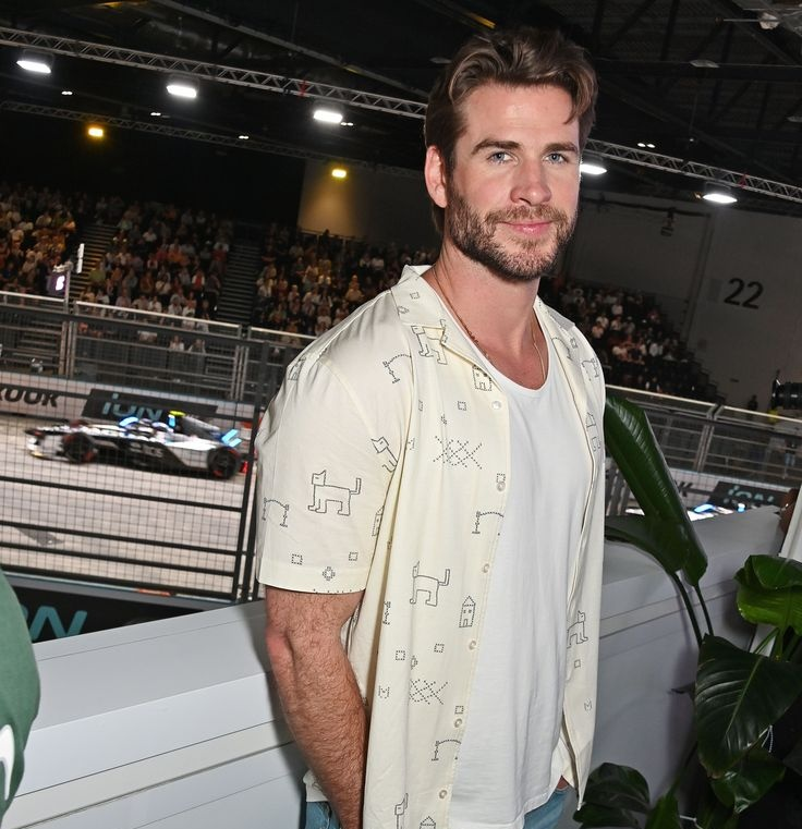 Bee Haber tweet media