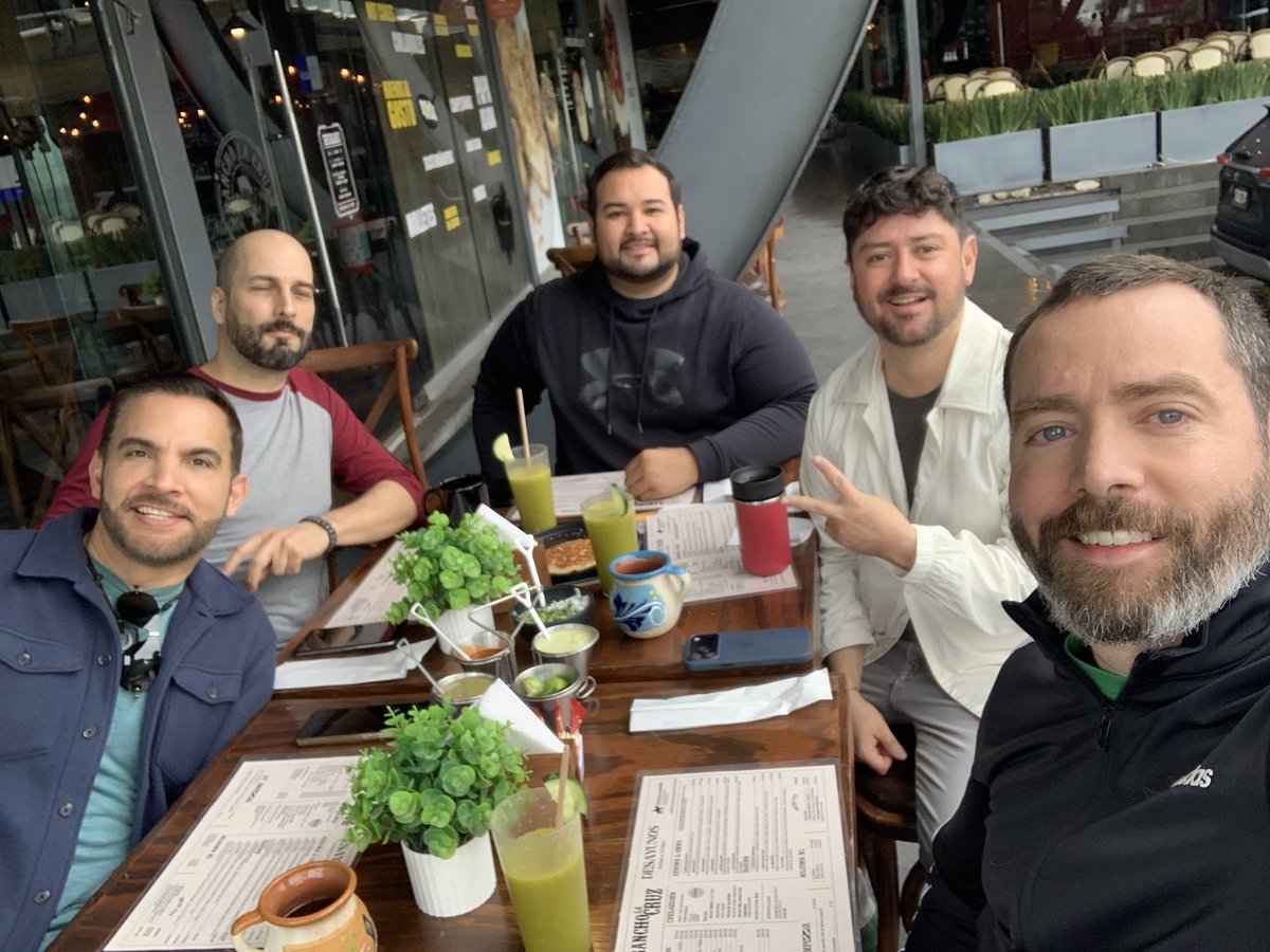 CarlosPalomoF's tweet image. ♣️ De aquí para allá y de allá para acá!!!… #Players …