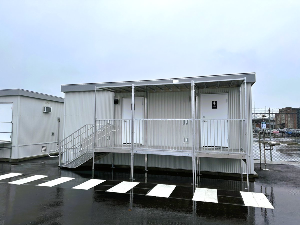 BlkDiamondGrp's tweet image. Some projects don't have the luxury of time. Jacob Bros Construction chose our business BOXX Modular (Canada) for a purpose-built space that met its tight schedule. See how: ow.ly/5aQz50YvBcq #ConstructionProjects #BOXXModular #BlackDiamondGroup #ModularBuildings