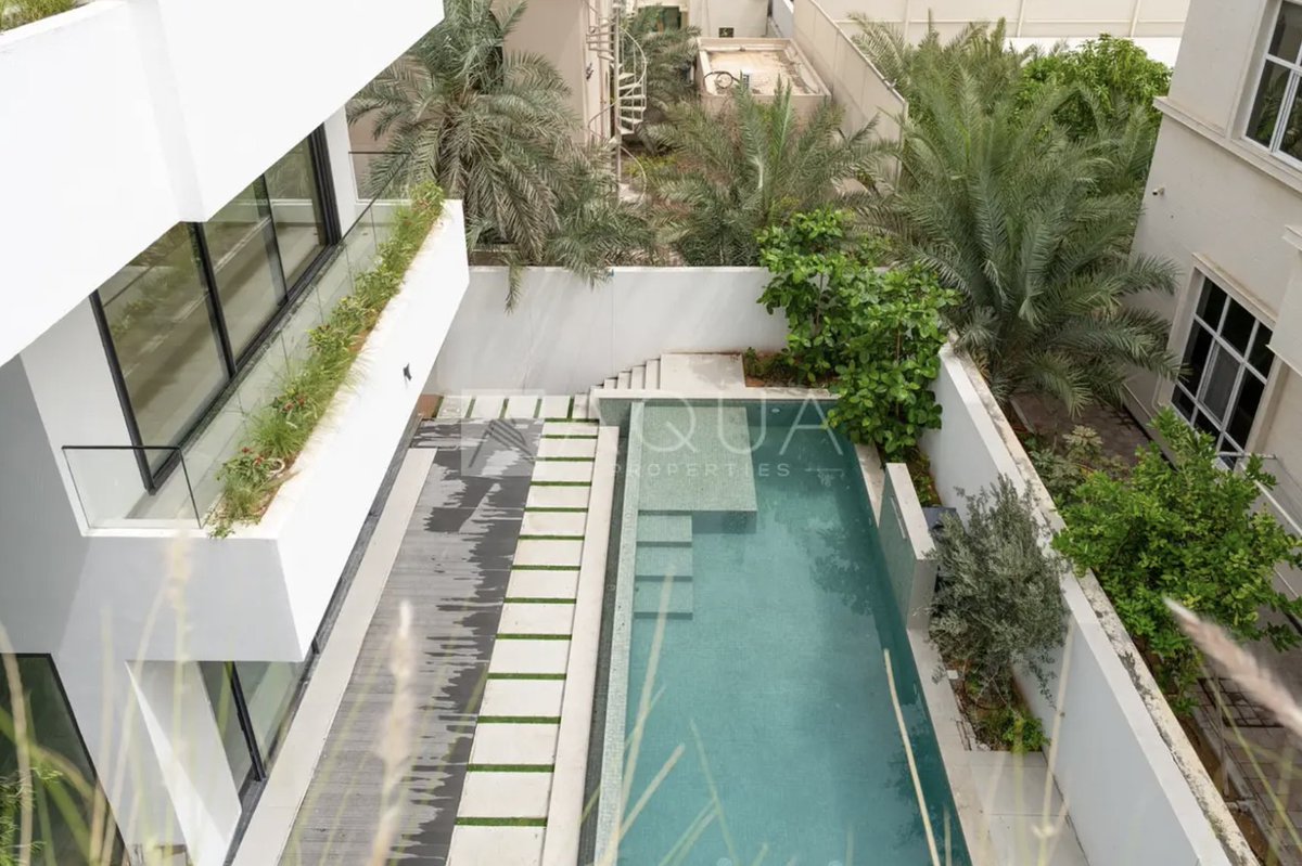 Panic Selling tweet media