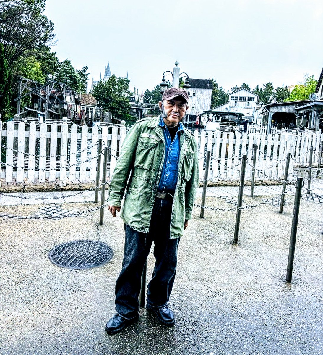 え…と…実はコッソリと地味にこの歳でコスデビューしてました🥺
 #USJファン #JAWS #クイント