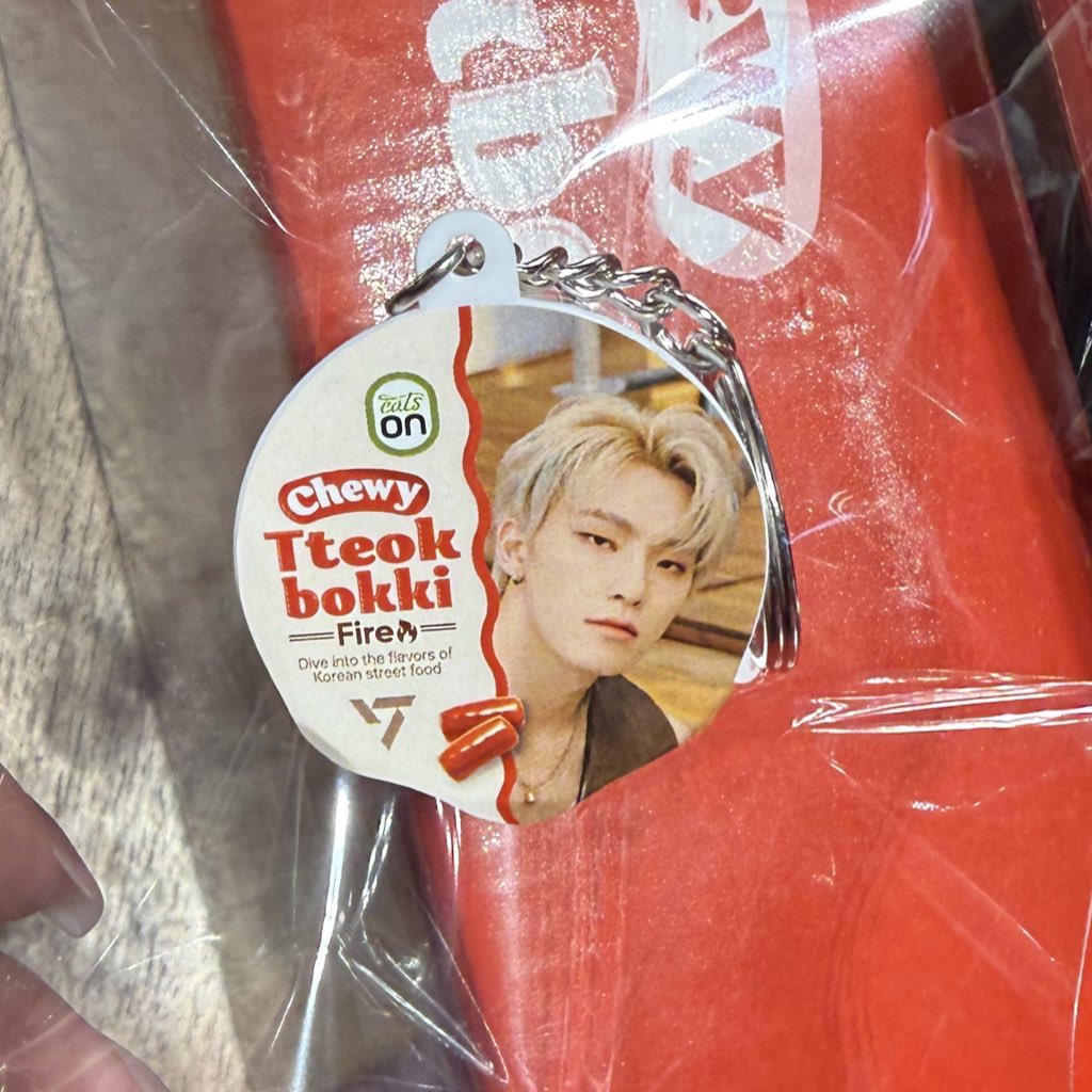 SEVENTEEN セブチ
chewy Tteokbokki トッポッキ トッポギ 交換

６個セット キーホルダー
譲:ディノ🦖

求:ウォヌ🦊orミンギュ

手渡し↓
4/29 メボコン
5/13・14 東京ドーム

画像付きリプから、ご連絡ください
よろしくお願いいたします🙇‍♀️