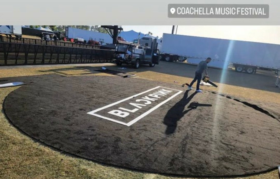 Como estamos en época de Coachella, por favor recordemos cuando todos pensábamos que BLACKPINK aparecería en un helicóptero para su presentación