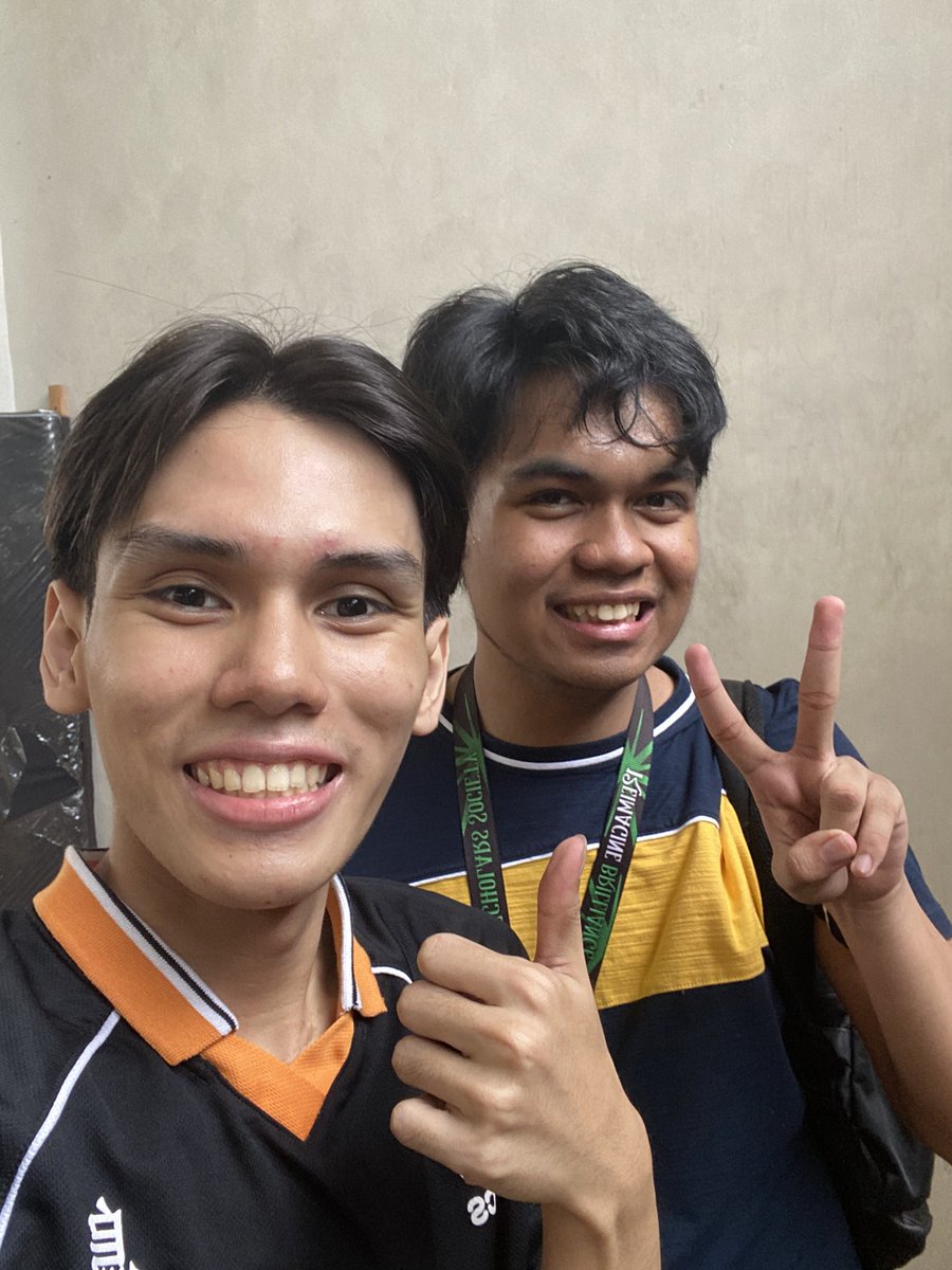 si jezer to btw tweet media