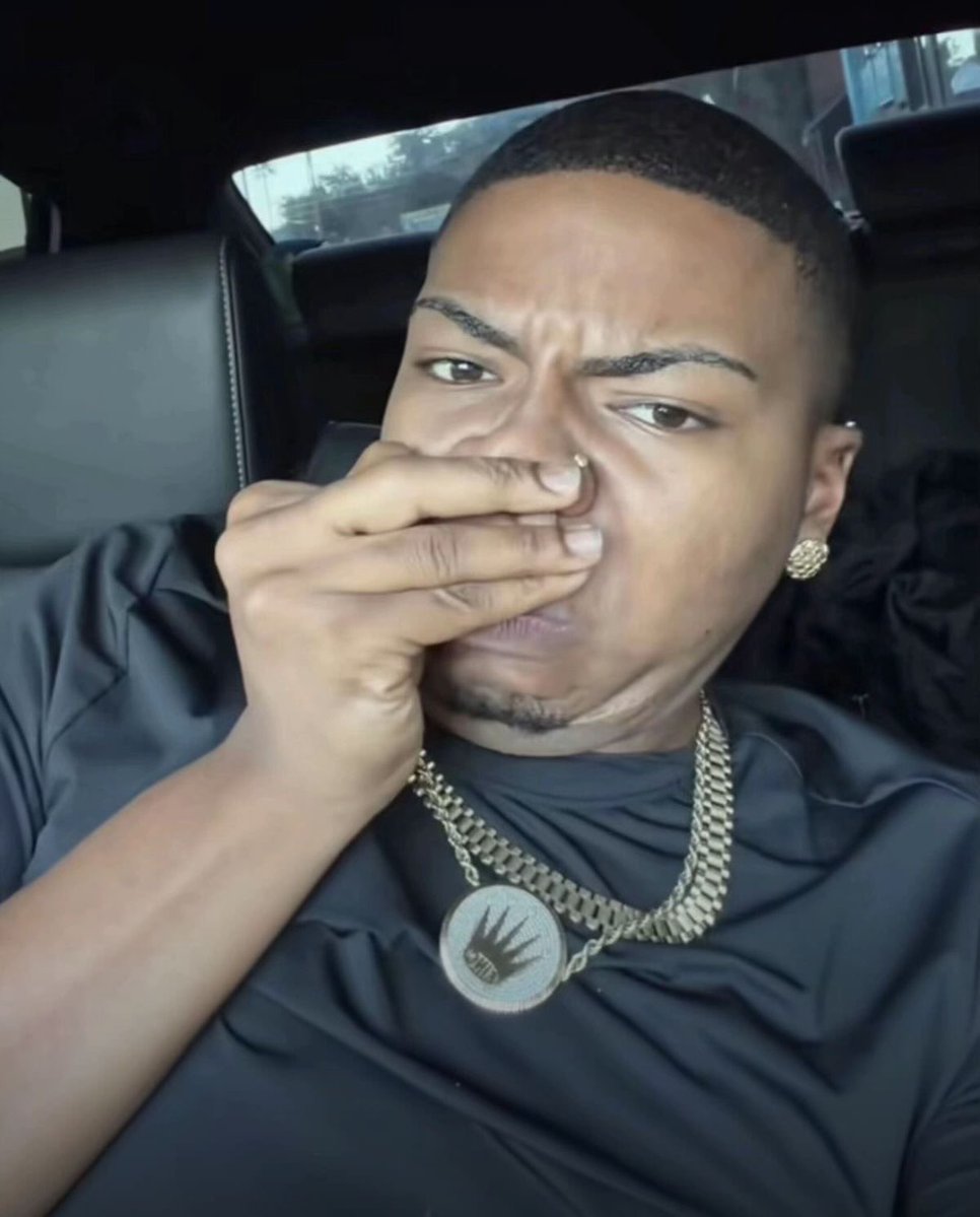 LeBron Burgandy tweet media