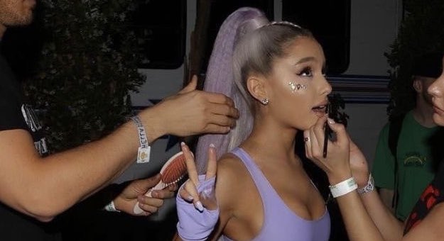thankvariana's tweet photo. 8 years ago, Ariana debuted the iconic LAVANDER hair at #Coachella . https://t.co/DRarhweRaZ