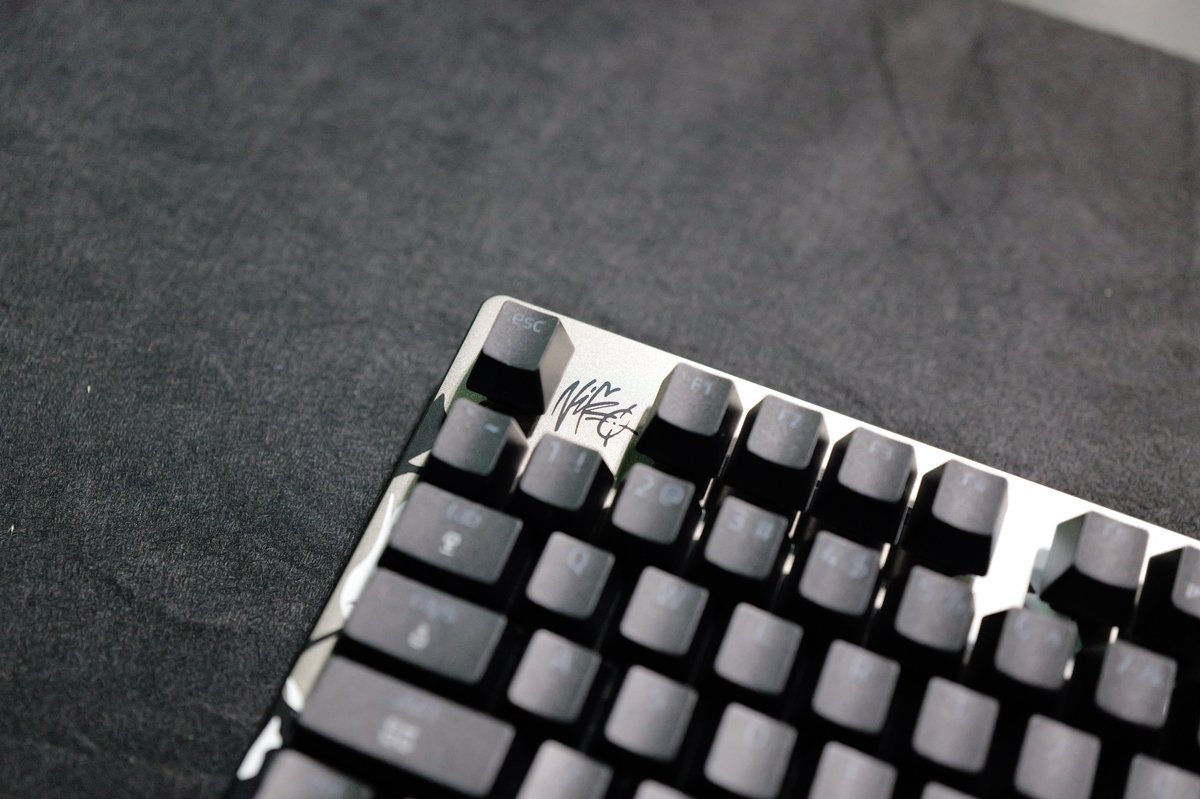 RAZER STORE】 🐍FEEL THE FIRE🐍 『HUNTSMAN V3 PRO TKL 8KHZ - NIKO