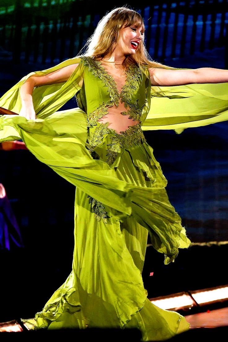 𝑀𝒾𝓈𝓈 𝒜𝓂𝑒𝓇𝒾𝒸𝒶𝓃𝒶 ❤️🔥 tweet media