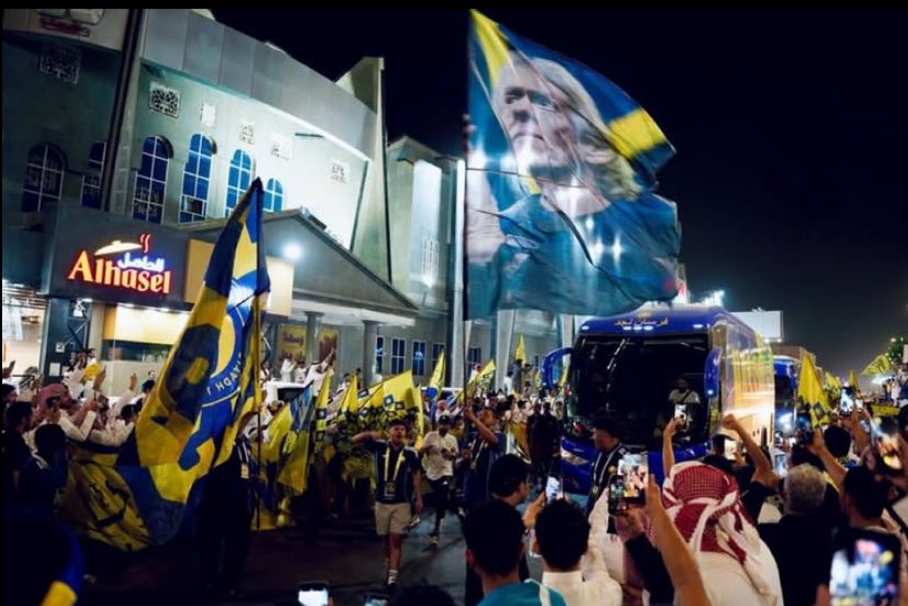 دالـيا. tweet media