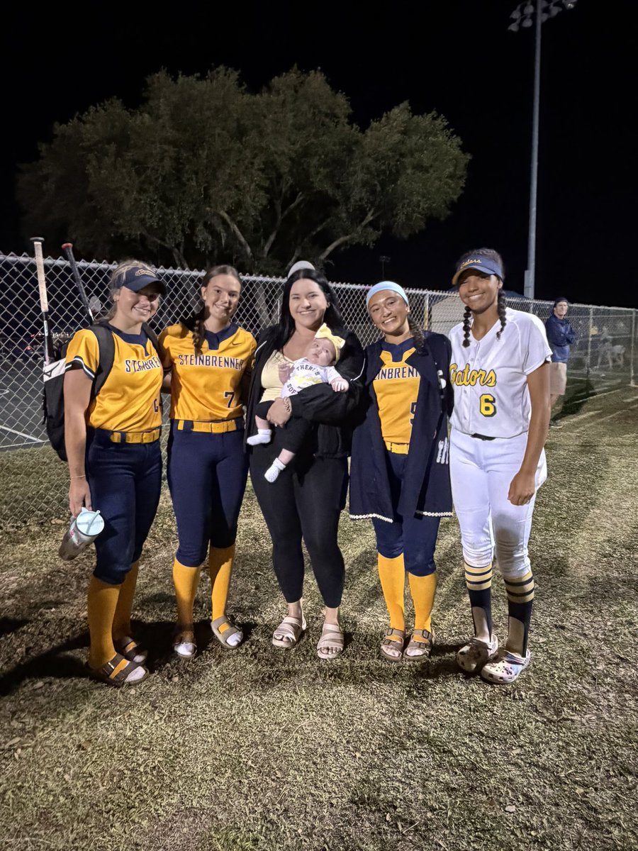 E-Line Softball Training tweet media