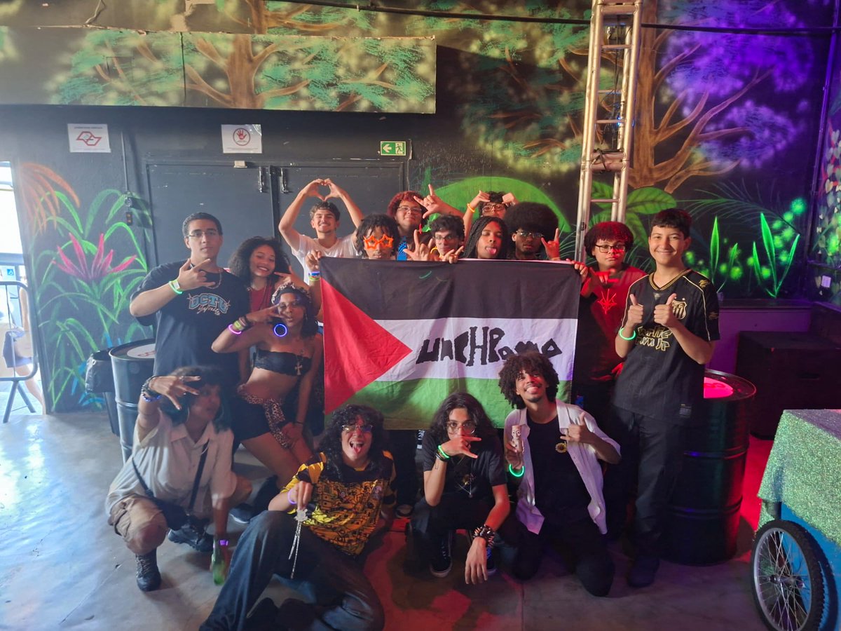 ad aeternum lulatron 3000 #eleições2046 tweet media