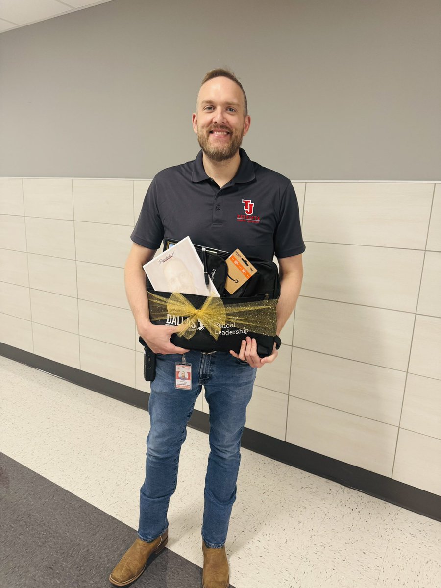 SoniaLoskot's tweet photo. 🏆 Huge congratulations to Travis Jacobs, Assistant Principal at Thomas Jefferson High School!

His unwavering commitment to excellence and strong leadership have earned him the AP Award of Distinction for the Thomas Jefferson Vertical Team. We are incredibly proud of the impact he makes every single day! 👏 

“Leadership is not about a title or a designation. It’s about impact, influence, and inspiration.” — Robin Sharma

@Region6_DISD @HighschoolTj @TJVT_Dallas