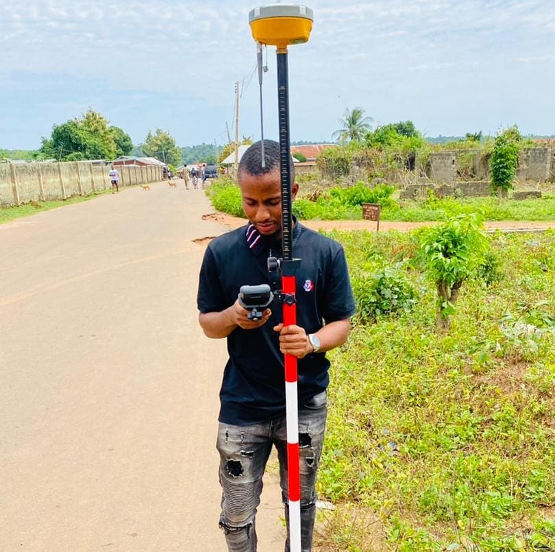 BosmaticsMS's tweet image. My Profession 
What you need for that your land is a SURVEYOR to help you survey it.
Always On Point 
#surveyor #Surveying #LandSurveyor #landboundaries #Construction