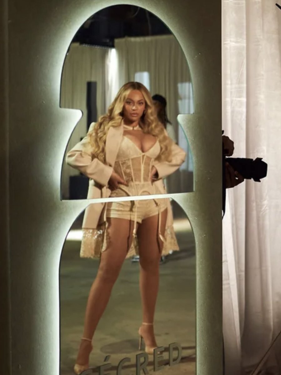 Beyoncé Access tweet media