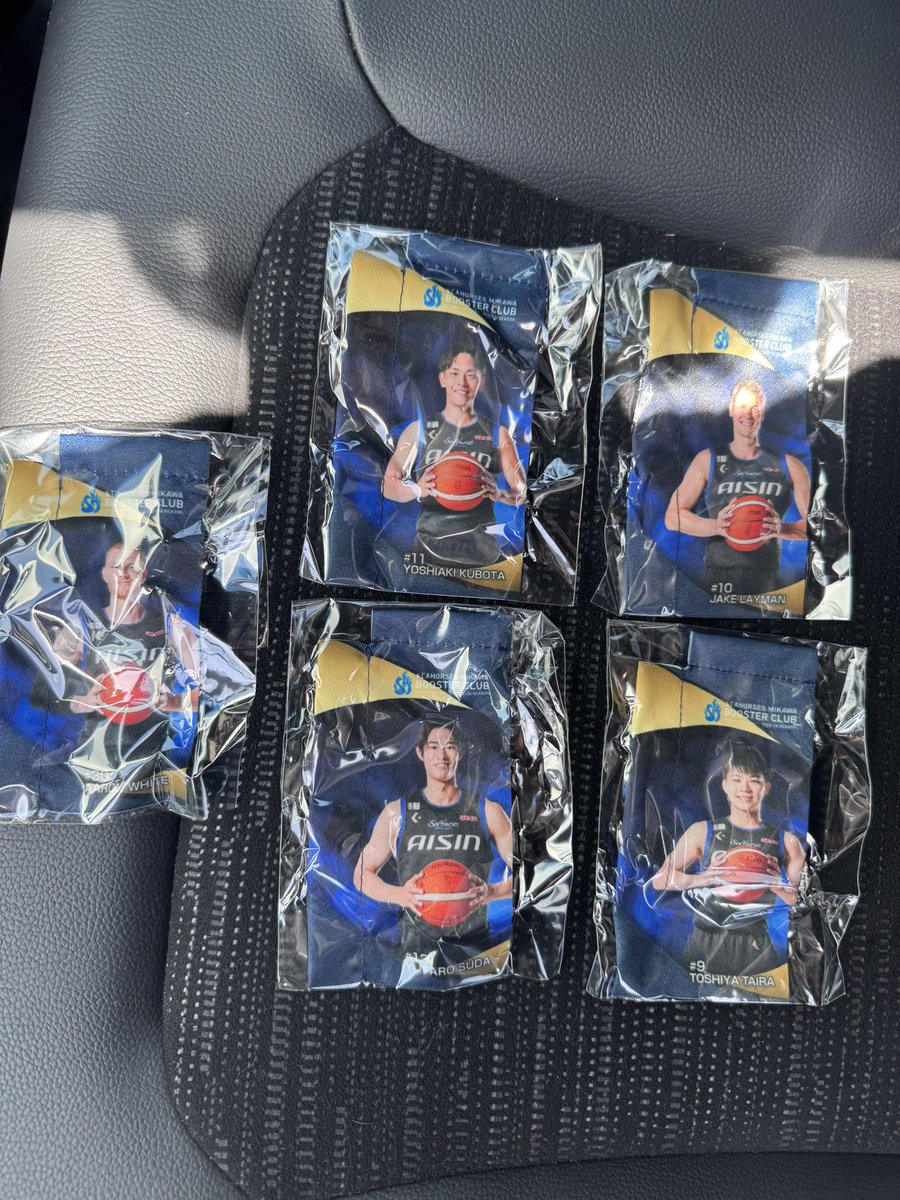 ＊＊＊緩募＊＊＊
ブークラポイントガチャ
のぼり交換して下さる方見えましたら連絡ください🙇🏻‍♀️

譲)#9 #10 #11 #13 #30

求)#16 #19

本日会場におります。
よろしくお願いします🙇🏻‍♀️