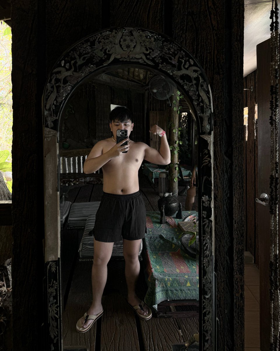 Marvsdg25's tweet photo. sharing this here hehe but lately i ve been lowkey loving my body more...not at my fittest yet, but saying something nice to myself in the mirror??? actually works fr!!!

++ having my bebu by my side, always so supportive and just yapping with me makes me feel even more confident https://t.co/i6kQROPKbi