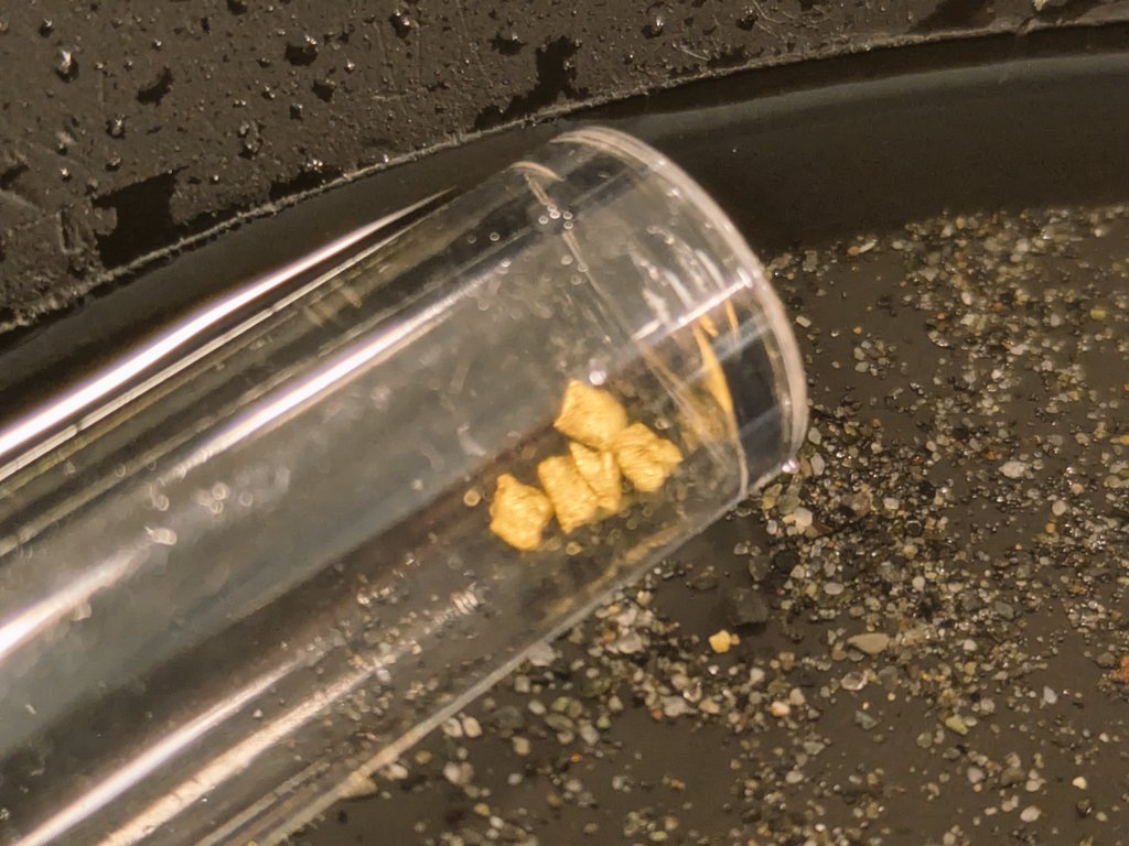 じろ🍀 tweet media