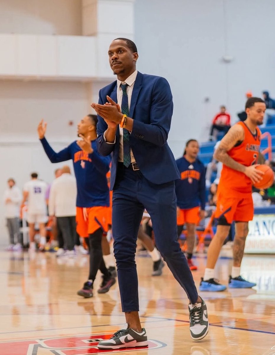Jon Warren, an assistant coach and recruiting coordinator for the Langston University men's basketball team, has emerged as an expected candidate for the vacant head coaching position at Langston