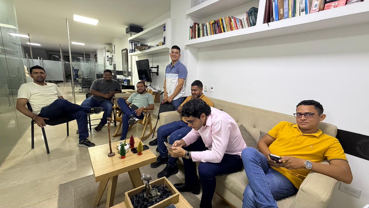 DIMAS AYALA 📌📸 tweet media