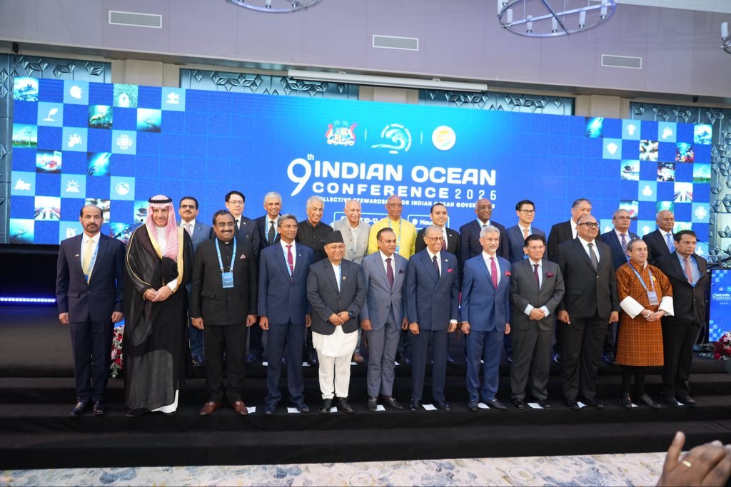 timesofindia's tweet image. #InPics | External Affairs Minister Dr S. Jaishankar addressed the inaugural session of the 9th #Indian Ocean #Conference alongside #Mauritius PM Dr Navin Ramgoolam and India Foundation President Ram Madhav, highlighting the importance of regional cooperation, connectivity, and
