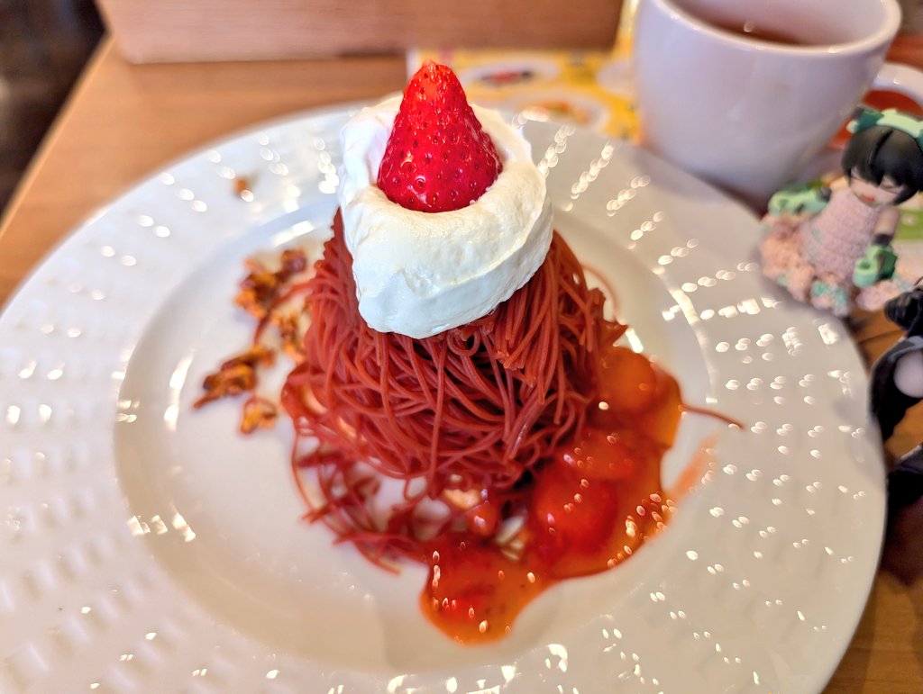 fakatayan's tweet image. 甘いのもは別腹なのだ！
#デスクトップアーミー
#DTA