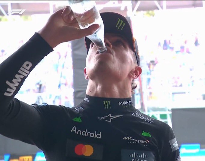 charli¹ 🎱 tweet media