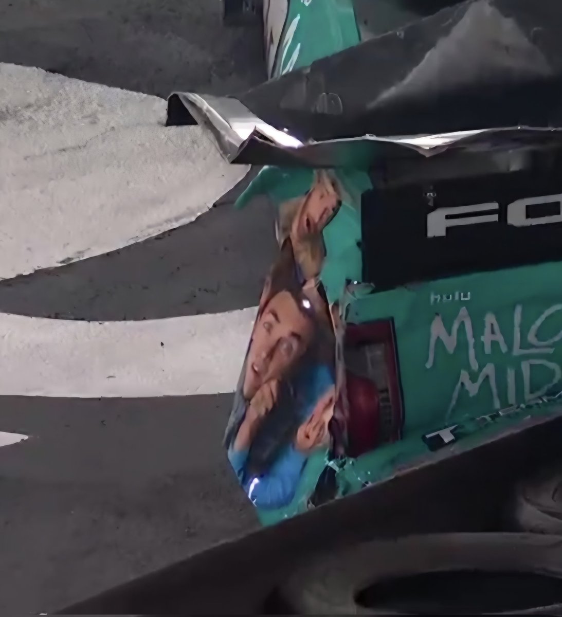 ZacNeb's tweet photo. @bobpockrass @NASCARONFOX More or less sums up the wreck https://t.co/Jis3Ju3QSO