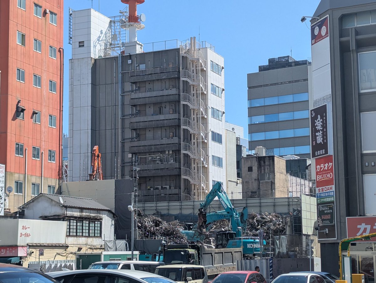 スグル tweet media