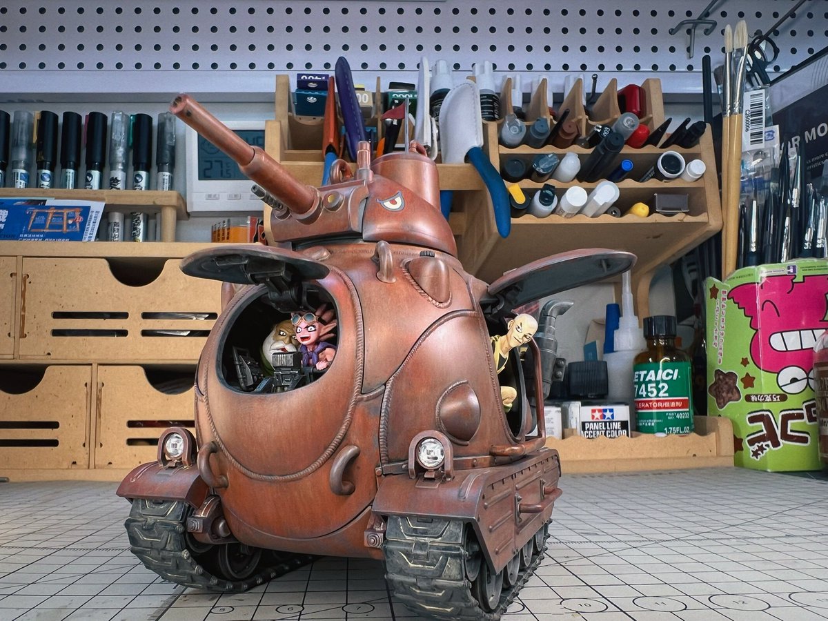 HCamren17841's tweet photo. 砂漠の大冒険 104号戦車
すごく面白いモデルキットで、内部構造がリッチで可愛らしいデザイン。
鳥山明先生のセンス、最高です！

#砂漠の大冒険 #104号戦車 #鳥山明 #プラモデル https://t.co/ClIxgA283v