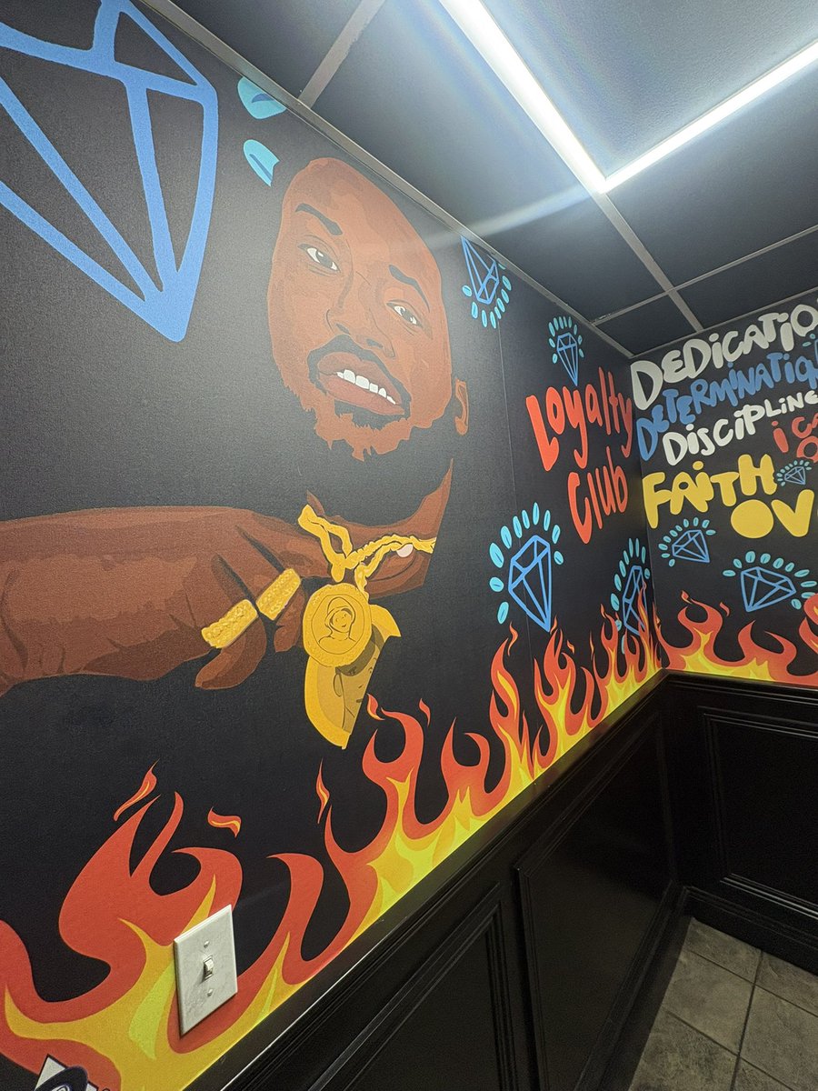 __DiGGa__'s tweet image. SINCE @MeekMill GONNA BE IN BRIDGEPORT TOMORROW HE SHOULD COME TAKE A PIC HERE TOMORROW #BSIDE