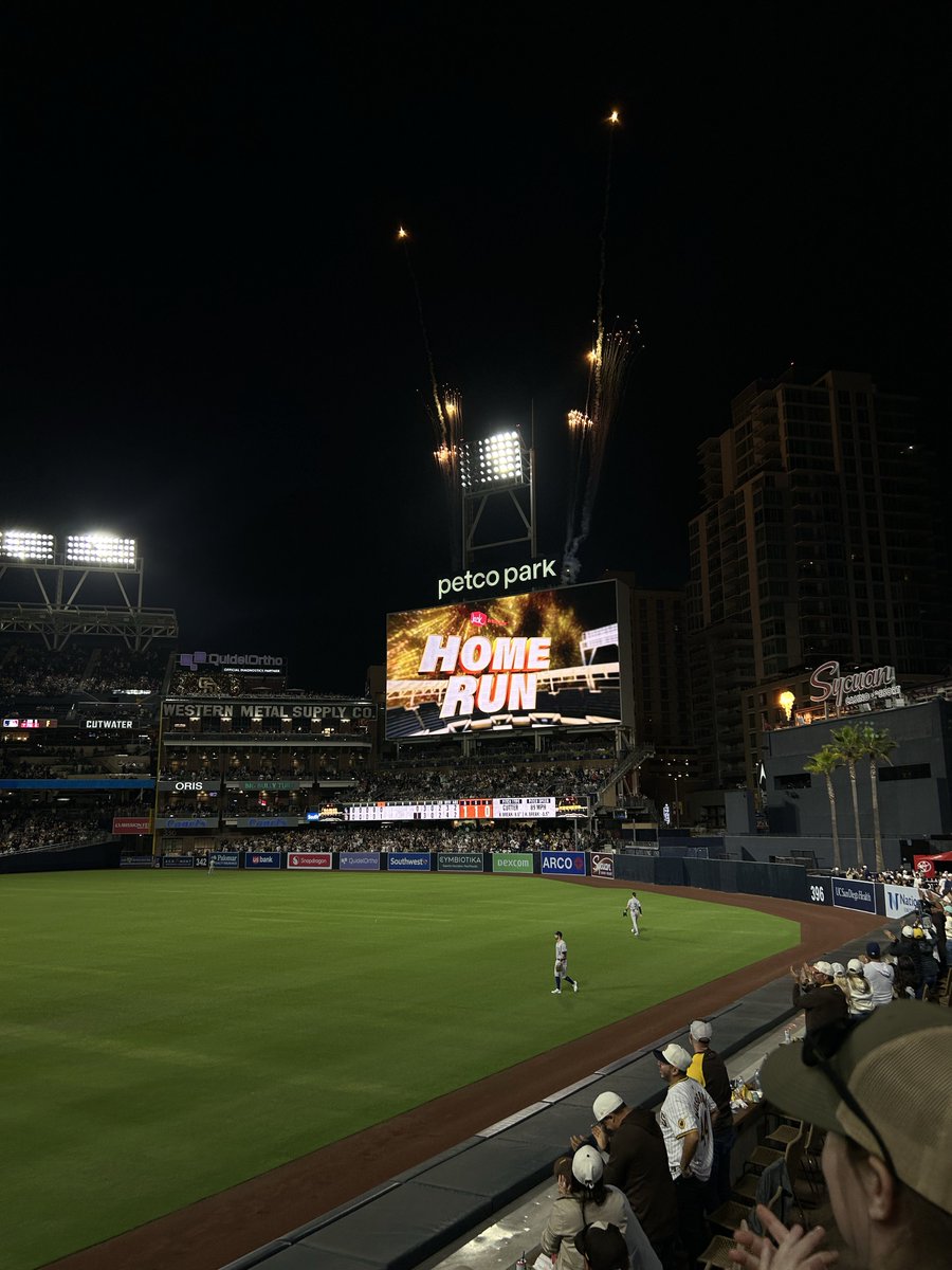 nanibautistaa's tweet image. DAIRY BONDS