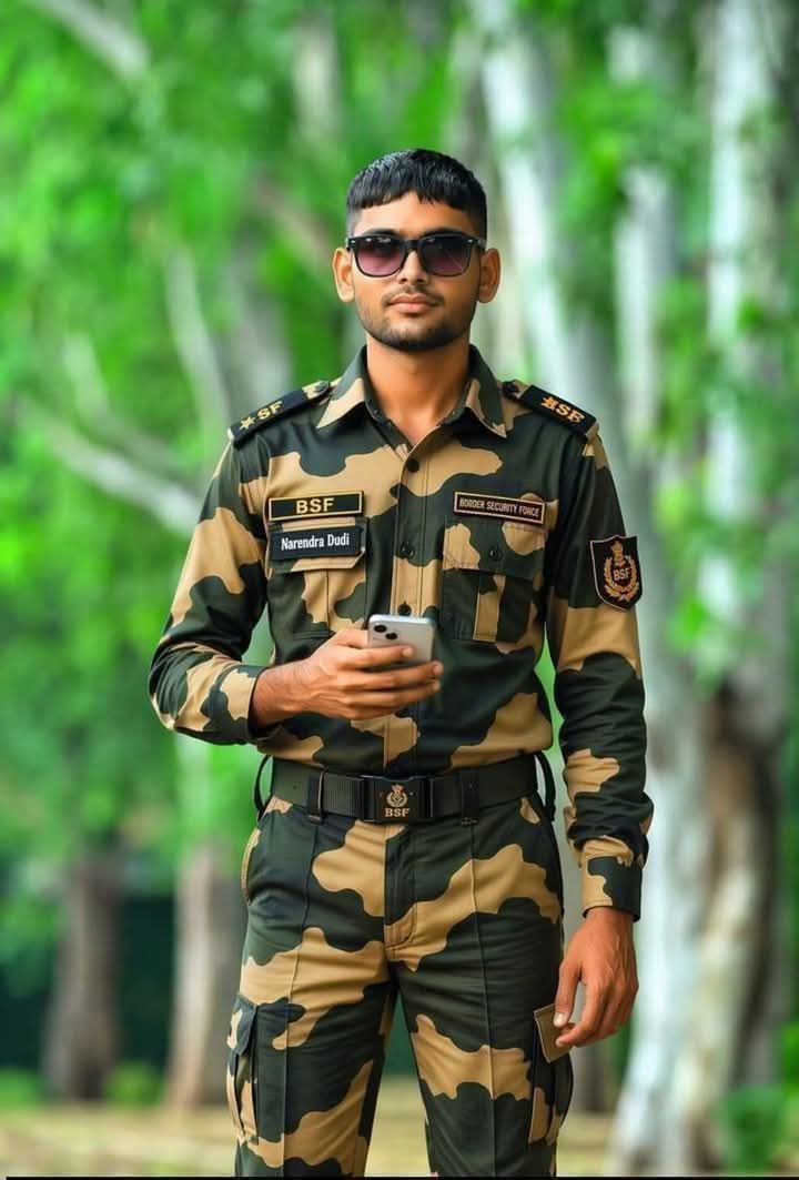 JatPapsa's tweet photo. नोखा का लाल, माँ भारती का वीर सपूत 🇮🇳
देश की रक्षा करते हुए नरेंद्र डूडी (BSF) साधुणा शहीद हो गए।
मातृभूमि के लिए दिया गया उनका यह सर्वोच्च बलिदान सदैव याद रखा जाएगा।
ईश्वर वीर शहीद को अपने श्री चरणों में स्थान दें तथा परिजनों को इस दुःख को सहने की शक्ति प्रदान करें।
🙏🇮🇳 https://t.co/sP2FUFdK6Q